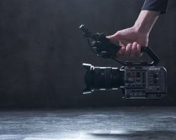 Sony, FX6 Full-frame Profesyonel Kamera ile Sinema Grubunu Genişletiyor