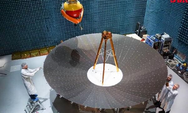 Airbus, Avrupa’nın radar uyduları için ilk beş metrelik konuşlandırılabilir reflektörünü başarıyla sundu