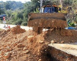 Antalya Büyükşehir Belediyesi’nden Kumluca – Yazır yolunda çalışma