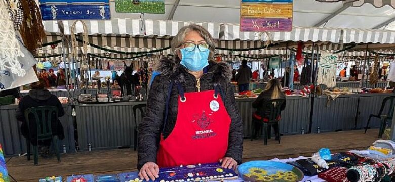 El Emeği ile Üreten Kadınlar Kadıköy İskele Meydanı’ndan