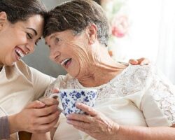 Parkinson Hastalarını Beyin Pili Yaşama Bağlıyor