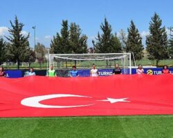 Turkcell Kadın Futbol Ligi Sağlık Çalışanları Sezonu’nda 23 Nisan coşkusu