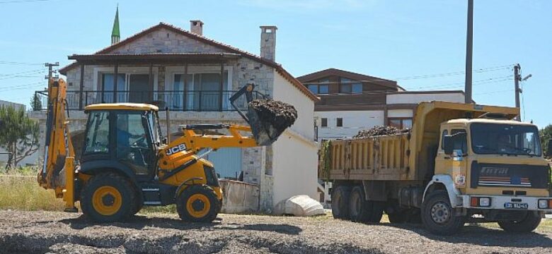 Çakmaklı Mahallesi’nde Sahil Temizliği