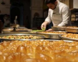 Gaziantep’ in ünlü tatlıcısı Onur İbili’ den “Ramazan tercihi susatmayan baklava !”