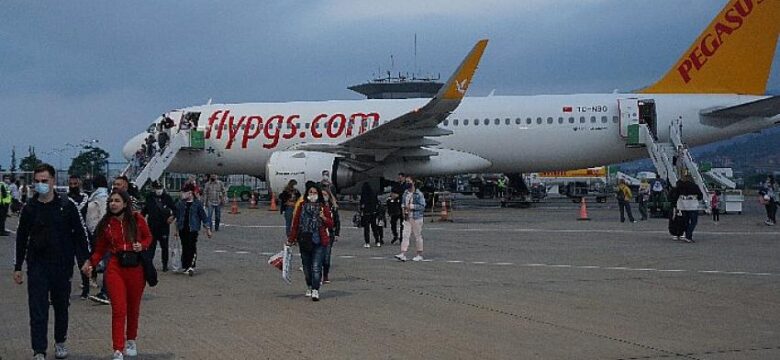 Gazipaşa-Alanya Pegasus’un Kiev’den gelen ilk uçuşunu karşıladı