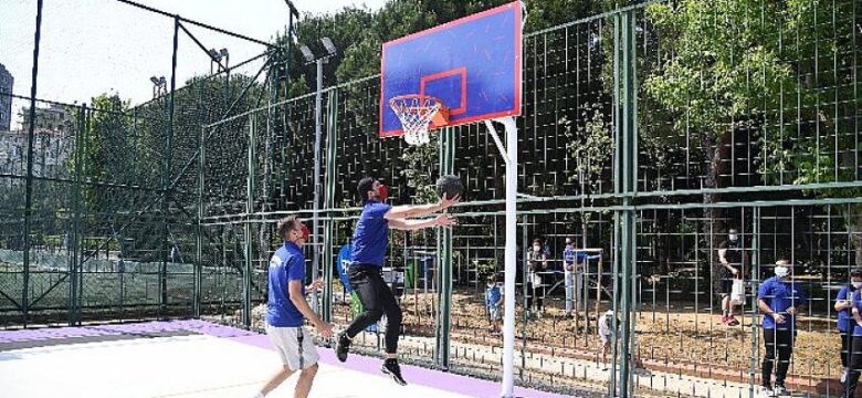 Kadıköy’de basketbol sahalarına sanatsal dokunuş