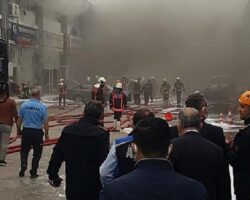 CHP’li Akıllı yangının çıktığı ATB İş Merkezi’nde incelemelerde bulundu
