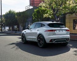 Yeni Motor Seçeneği ve Göz Alıcı Tasarım Detaylarıyla Yeni Jaguar E-PACE Türkiye’de