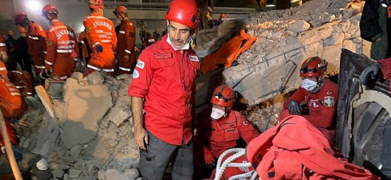 AKUT’tan, “Büyük Marmara Depremi” farkındalığı İçin: “BİR IŞIK VAR, FARKINDAYIZ!” kampanyası…