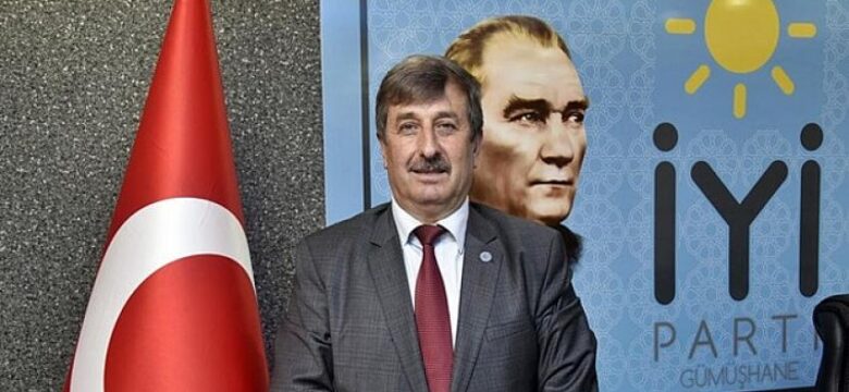 Alparslan Kapıları Açmış, ATATÜRK Tesçillenmiştir