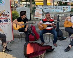 Beykoz Sahili Sokak Müzisyenleriyle Doldu