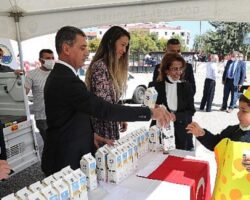 Gölbaşı Belediye Başkanı Şimşek’ten çocuklara süt sürprizi…