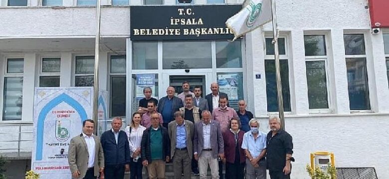 İYİ Parti İpsala’da çiftçinin yanında