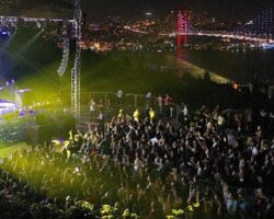 Üsküdar’da yaz coşkusu muhteşem konserlerle devam ediyor