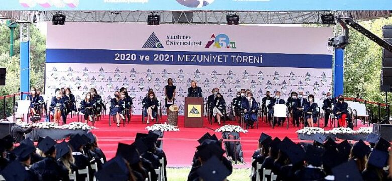 Yeditepe Üniversitesi’nde Mezuniyet Coşkusu