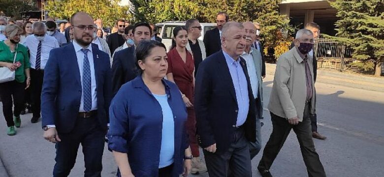 Zafer Partisi Genel Başkanı Ümit Özdağ , “Boş bavul birilerinin gitmesi gerektiğini göstermeli”