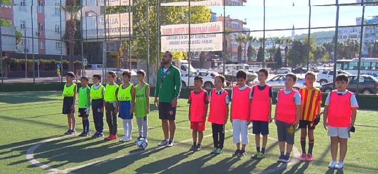 Aliağa’da Cumhuriyet Kupası Futbol Turnuvası Başladı