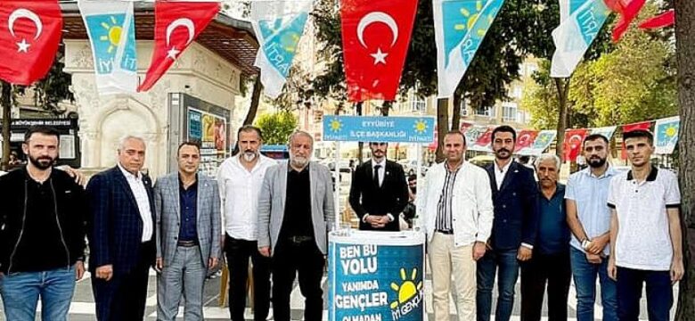 Çakmaklı: “Biz Bu Yolu Yanımızda Gençler Olmadan Yürüyemeyiz”