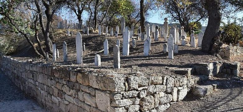 Foça Belediyesi Tarihi Değerleri Koruyor