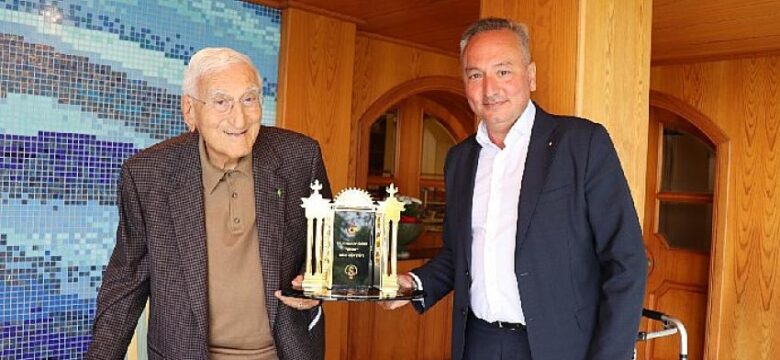 Galatasaray Ödülü  Ali Nihat Gökyiğit’in oldu