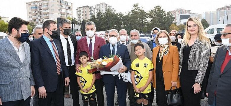 Kayseri Büyükşehir Belediye Başkanı Dr. Memduh Büyükkılıç’tan Amatör Spora Büyük Destek