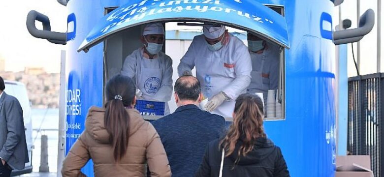 Üsküdar Belediyesi Yıllardır Süren Sıcak Çorba Geleneğine Kaldığı Yerden Devam Ediyor