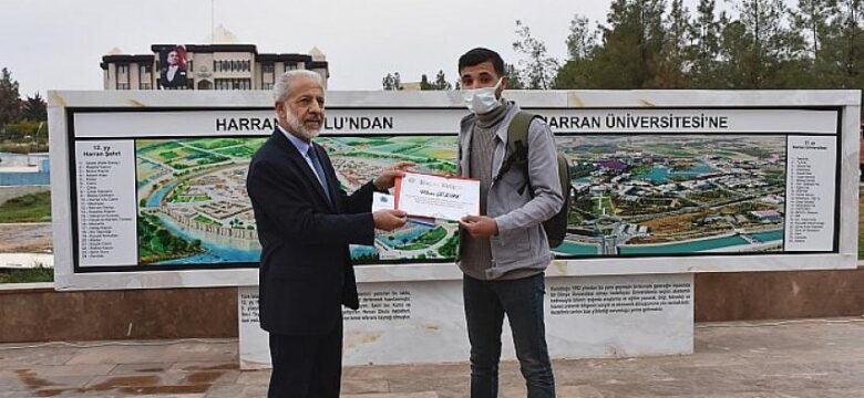 HRÜ’de Aidiyet Anıtı Fotoğraf Yarışmasının Ödül Töreni Gerçekleştirildi