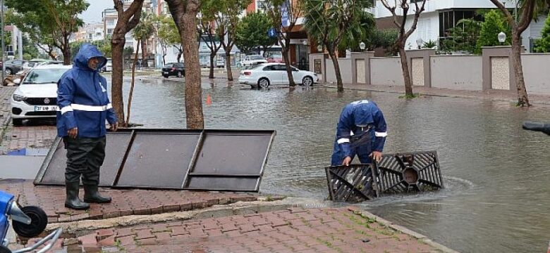 Büyükşehir fırtına ve yağmurda seferber oldu