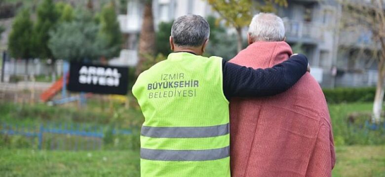 Dondurucu soğuklarda evsizlere İzmir Büyükşehir Belediyesi kucak açıyor