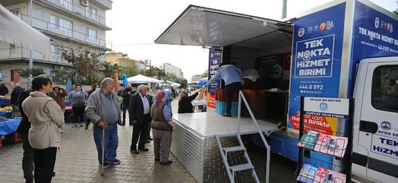 Efes Selçuk Belediyesi Ekmeğini Halkla Bölüşüyor