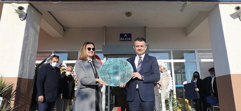 İzmir’in Gıdası DEÜ Efes Gıda Laboratuvarına Emanet