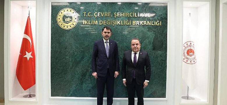 Başkan Böcek Bakan Kurum’la 19 ilçeyi kapsayan 1/100 binlik çevre düzeni planını görüştü