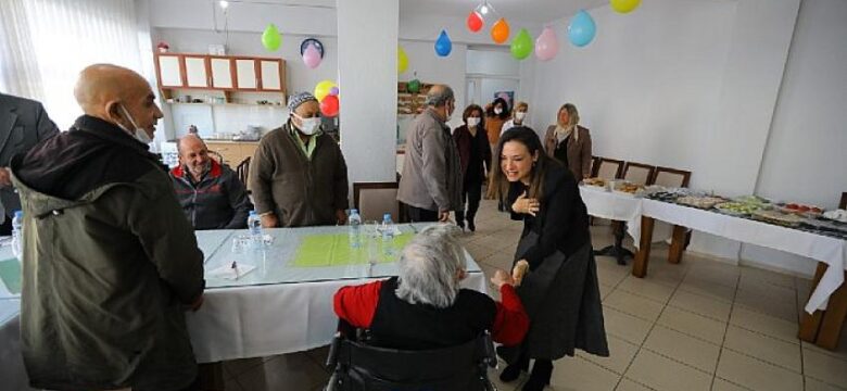 Başkan Ceritoğlu Sengel Yılın İlk Mesai Gününe Huzurevinde Başladı