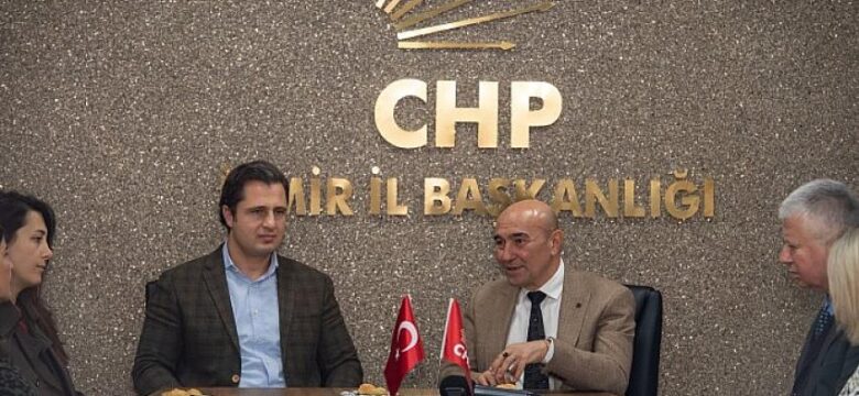 Başkan Soyer’den yeni yılın ilk ziyareti CHP İl Başkanlığı’na