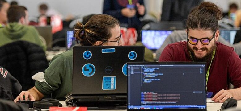 Bilgisayarını al gel! Dünyanın en büyük “Game Jam” i İzmir OYGEM’de