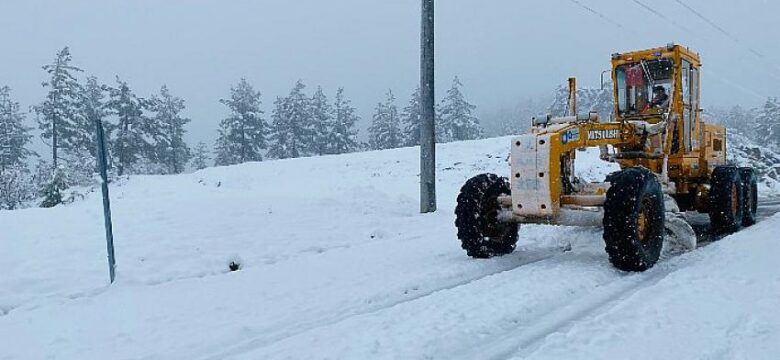 Büyükşehir Belediyesi’nin kırsalda kar mesaisi