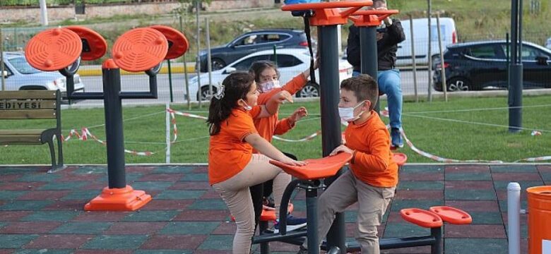 Gölcük Son Bir Yılda Parklarla Donatıldı