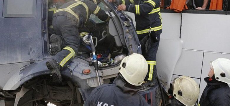 Kocaeli İtfaiyesi’nden yangına 8 dakikada müdahale