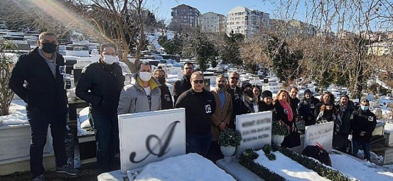 Türk Eğitim Vakfı Bağışçısı Ferdi Özbeğen Kabri Başında Anıldı