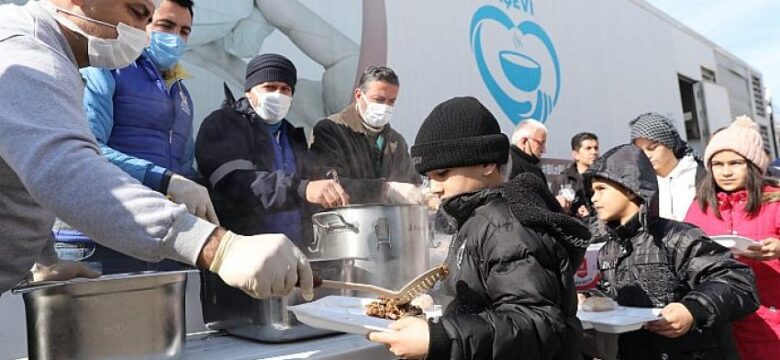 Büyükşehir Belediyesi Mobil Aşevi Isparta’da