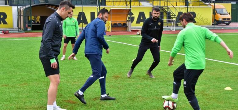 Lider Aliağaspor FK, Çiğli Deplasmanına Hazırlanıyor