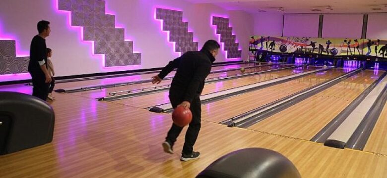 Nilüfer Belediyesi personeli bowlingde yarıştı