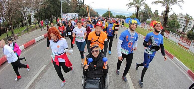 Runatolia Maratonu’nda 15 yıldır İyilik Peşinde Koşuyorlar