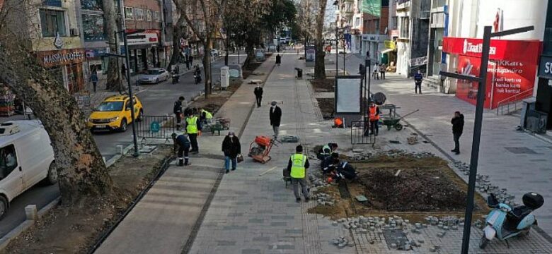 Yürüyüş yolunda kar molası bitti çalışmalar devam ediyor