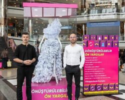 Ön Yargılardan Tasarlanan Kıyafet 18 Mart’a Kadar İstanbul Cevahir’de Sergilenmeye Devam Edecek