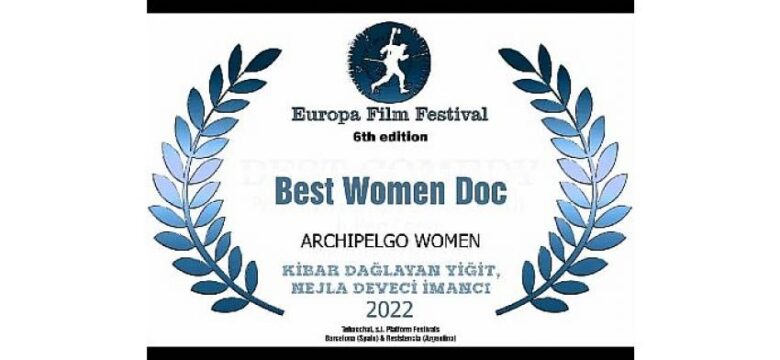 Arşipel Kadınları filmi “En İyi Belgesel” ödülünü İzmir’e kazandırdı