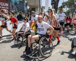 Başkan Soyer’den tekerlekli sandalye ile farkındalık