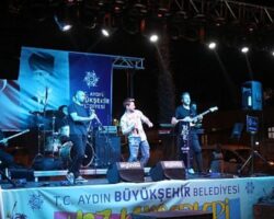 Aydın Büyükşehir Belediyesi’nden Davutlar Sevgi Plajı’nda Yaz Konseri