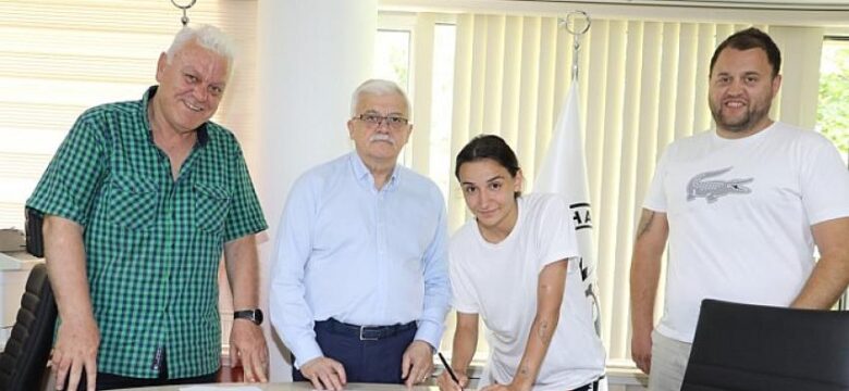 Burhaniye Belediyespor Kadın Basketbol Takımı Transferlere Başladı