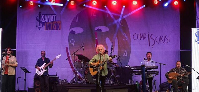 Cuma İş Çıkışı Ankara Konserinde Yeni Türkü Sahne Aldı